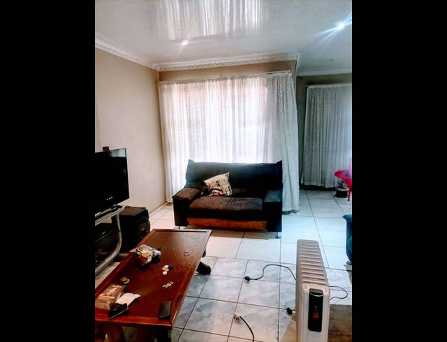 3 BEDROOM HOUSE FOR SALE IN EMDENI